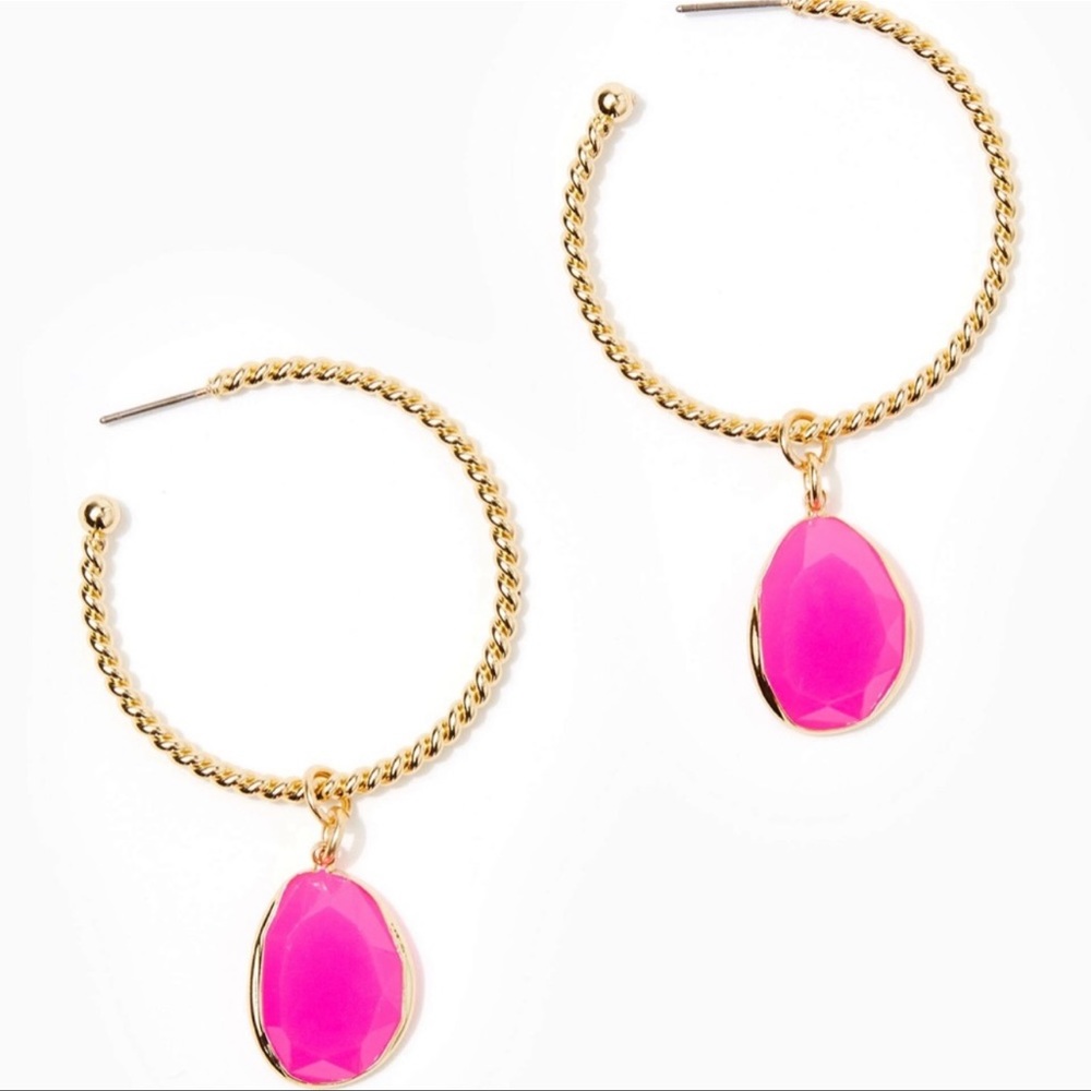 NWT Lilly Pulitzer Get Wild earrings in Razberry.